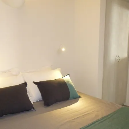 Bed & Breakfast Aplada Oia