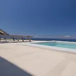 Aplada Oia (Santorini)