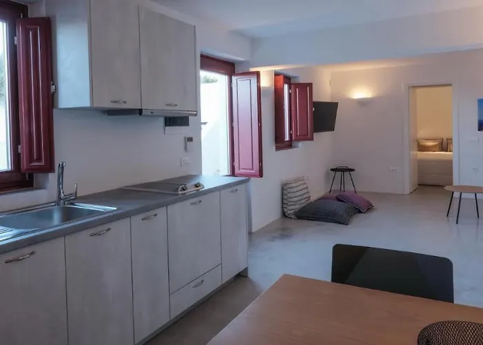 Aplada Bed & Breakfast 4*